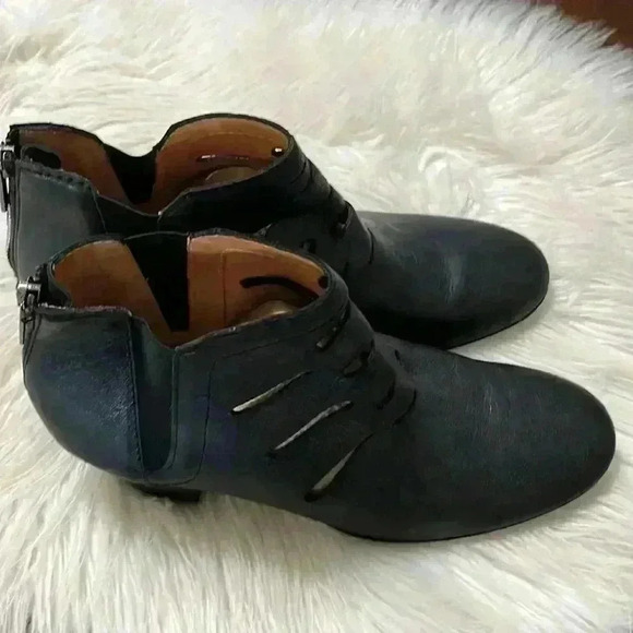 Aquatalia by Marvin K Freida Ankle Leather Cutout Boots - Picture 2 of 8